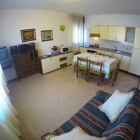 Caorle Economy Apartments Oda fotoğraf