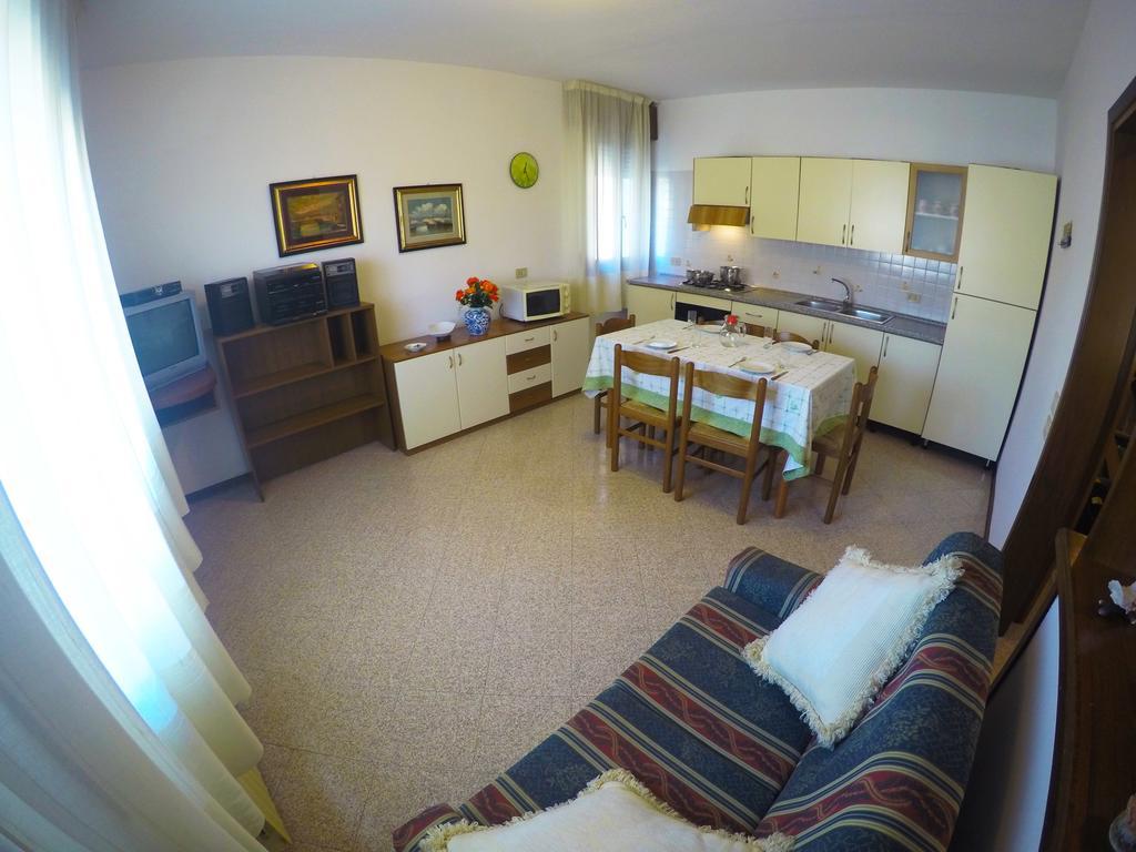Caorle Economy Apartments Oda fotoğraf
