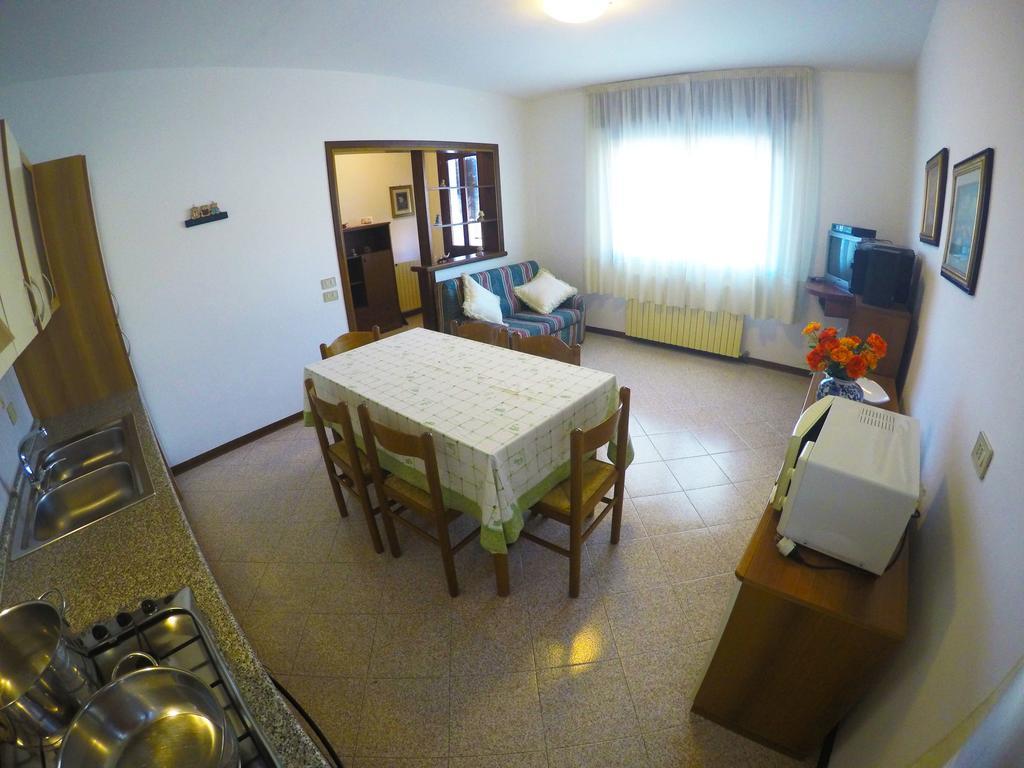 Caorle Economy Apartments Oda fotoğraf